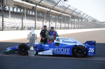 500 milles d'Indianapolis - Cérémonies avec le vainqueur